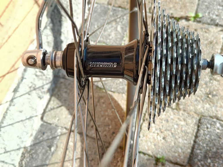 Gebrauchtes Campagnolo Record 10 speed Wheelset Tubular 28" 700c 32h 13-29 2010 bike — Bild 22 von 34