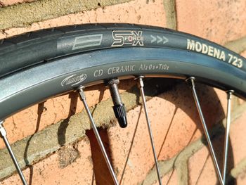Gebrauchtes Campagnolo Chorus 9/10/11-Speed Ceramic Clincher 28" 700c 36h 11-25 bike — Bild 19 von 28