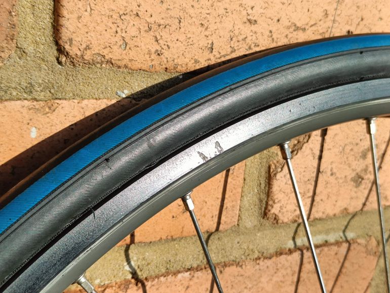 Gebrauchtes Campagnolo Chorus 9/10/11-Speed Ceramic Clincher 28" 700c 36h 11-25 bike — Bild 13 von 28