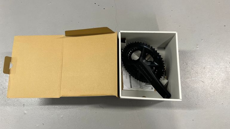 Used Shimano Ultegra R8100 52-36T 172.5mm 12-speed 2025 bike — image 3 of 3