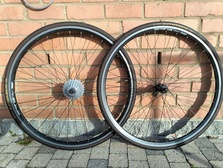Gebrauchtes Campagnolo Record Wheelset 11-speed Clincher 28" 700c 32h 12-27 bike — Bild 1 von 39