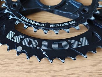 Rotor Vegast Crankset 172.5mm 50/34T Round Chainrings 30mm Axle & BB Bearings 2021 bike d'occasion — image 45 sur 51