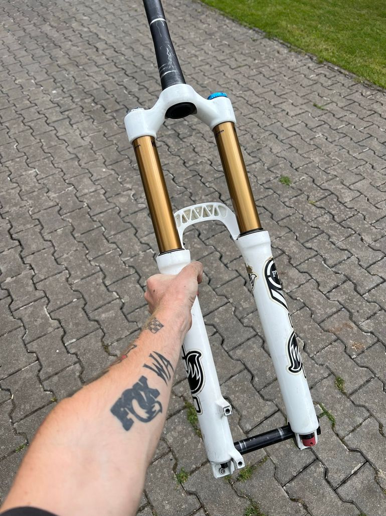 Fox FLOAT 36 RC2 180 bike d'occasion — image 2 sur 7