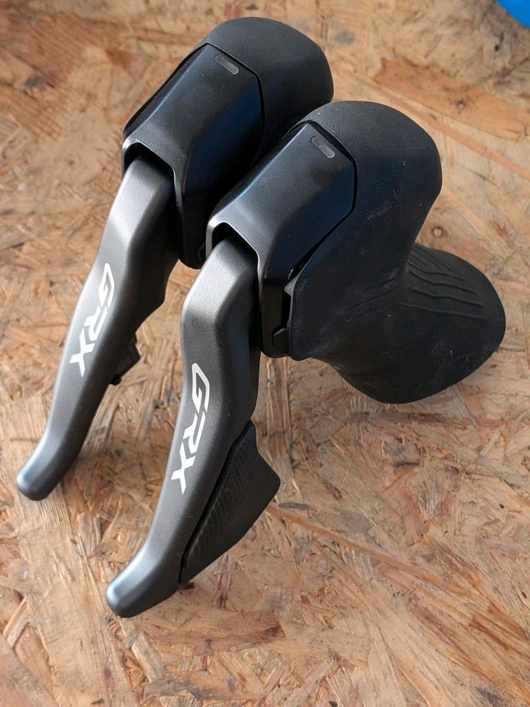 Used Shimano GRX Di2 ST-RX825 2025 bike — image 2 of 5