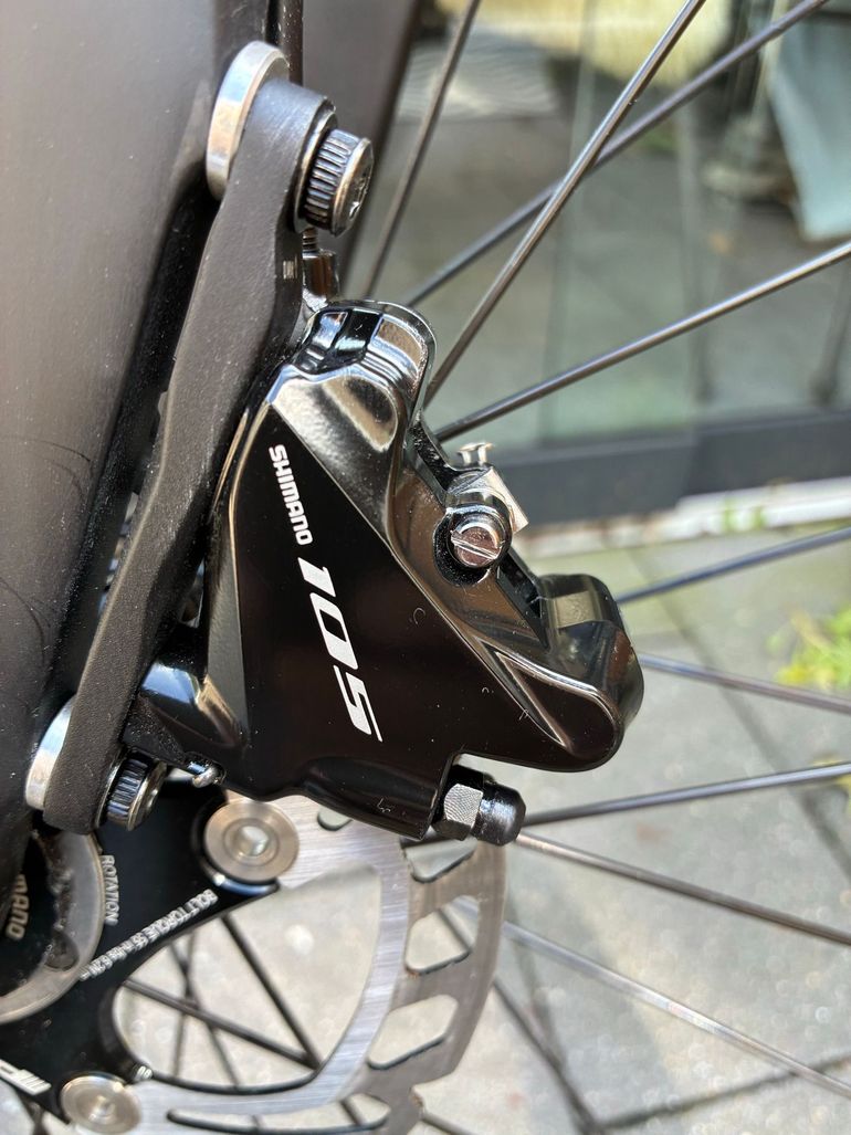 Tweedehands Shimano 105 R7020 11-speed 2025 bike — afbeelding 4 van 8