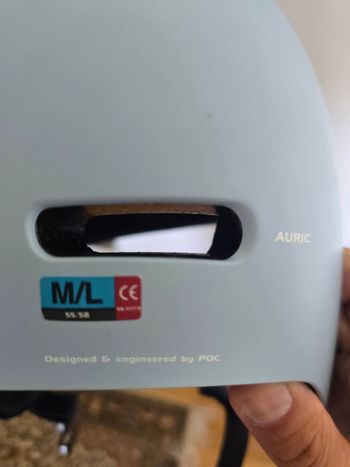 POC Auric Ski Helmet bike usato — immagine 3 di 3