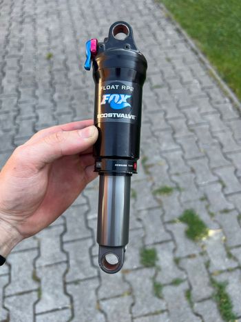 Used Fox FLOAT RP2 190x51 bike