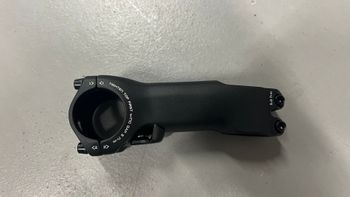 Used Specialized Tarmac Integrated Stem 6-degree 31.8mm 100mm 2025 bike — image 2 of 6