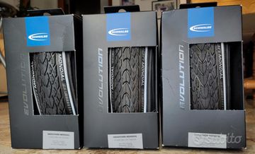 Used Schwalbe Marathon Mondial Evo DD V-Guard Tyres & Tubes