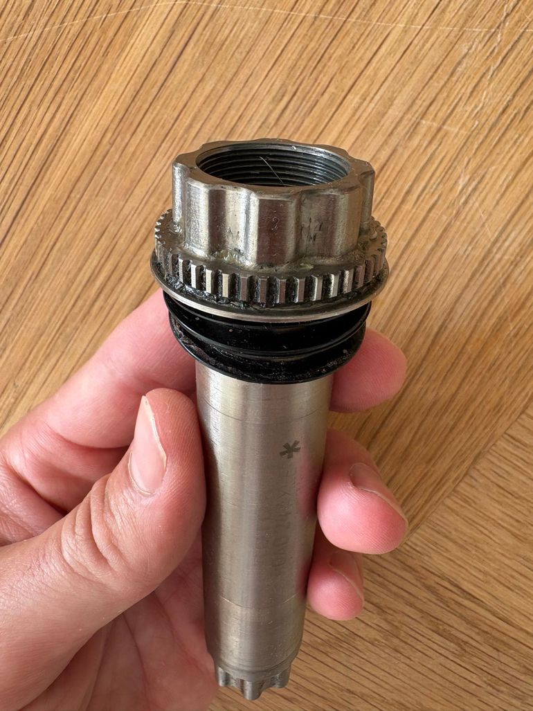 Rotor Axle 24 mm 2024 bike d'occasion — image 3 sur 6