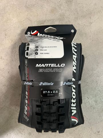 Käytetty Vittoria Martello Enduro 27.5 Tyres & Tubes