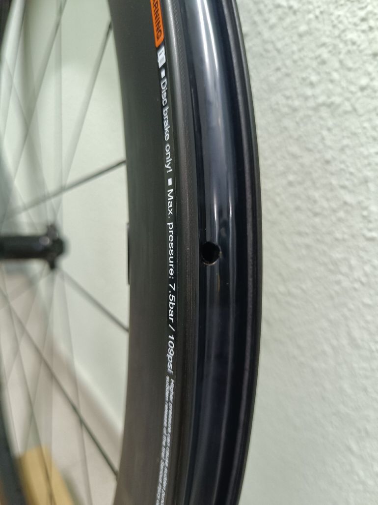 Used Shimano Dura-Ace R9270 C50 Disc bike — image 9 of 11