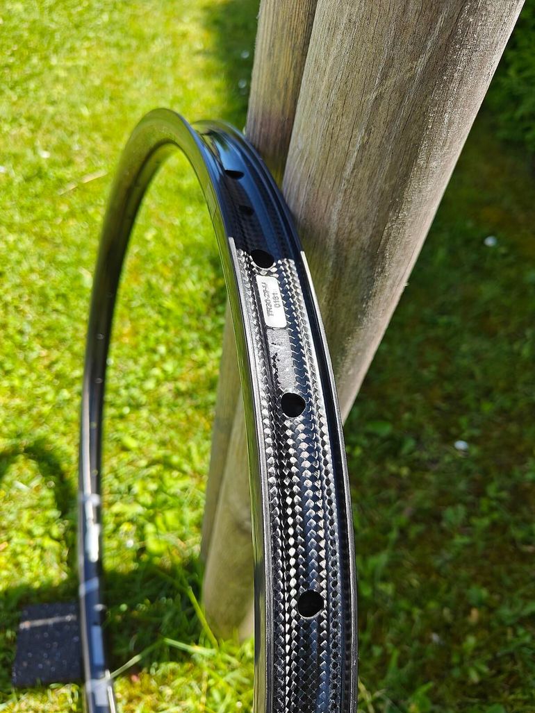 Beast Components TR30 Carbon Felge 2024 bike de segunda mano — imagen 4 de 4