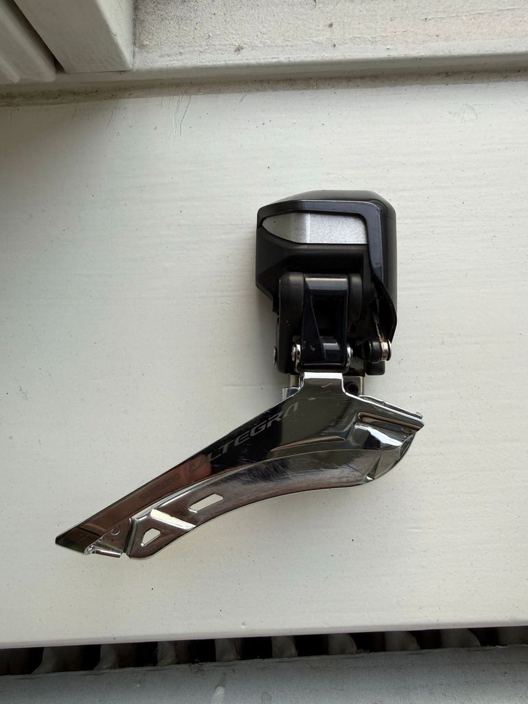 Used Shimano Ultegra FD-R8050 Di2 2023 bike — image 13 of 17