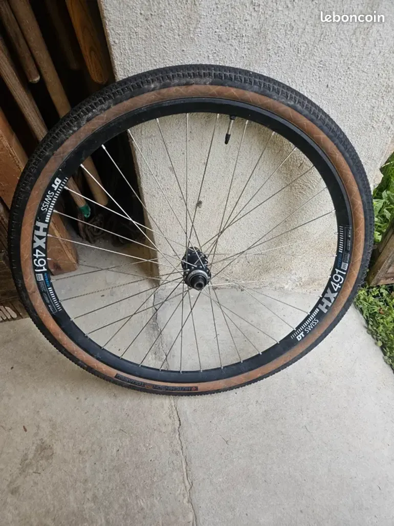 Used Dt Swiss Shimano XT DH-UR708-3D bike — image 3 of 8