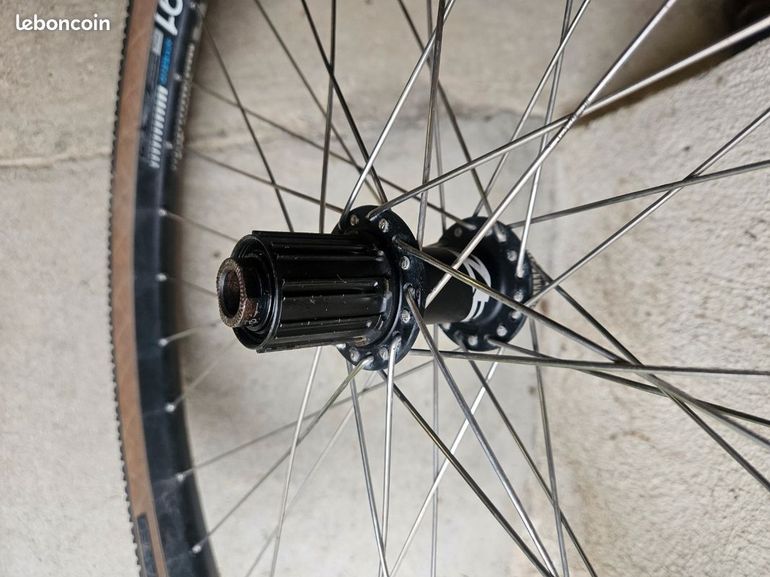 Brugt Dt Swiss Rear Wheel 27.5 / 650b Shimano bike — billede 5 af 6