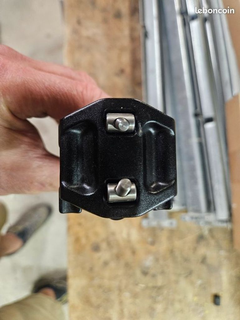 Used Bikeyoke Divine 125 mm Dropper Post 2023 bike — image 7 of 8