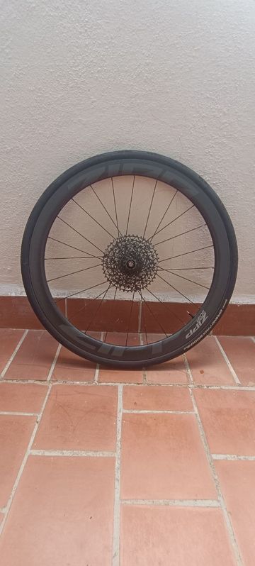 Used Zipp 303 S 2025 bike — image 3 of 4