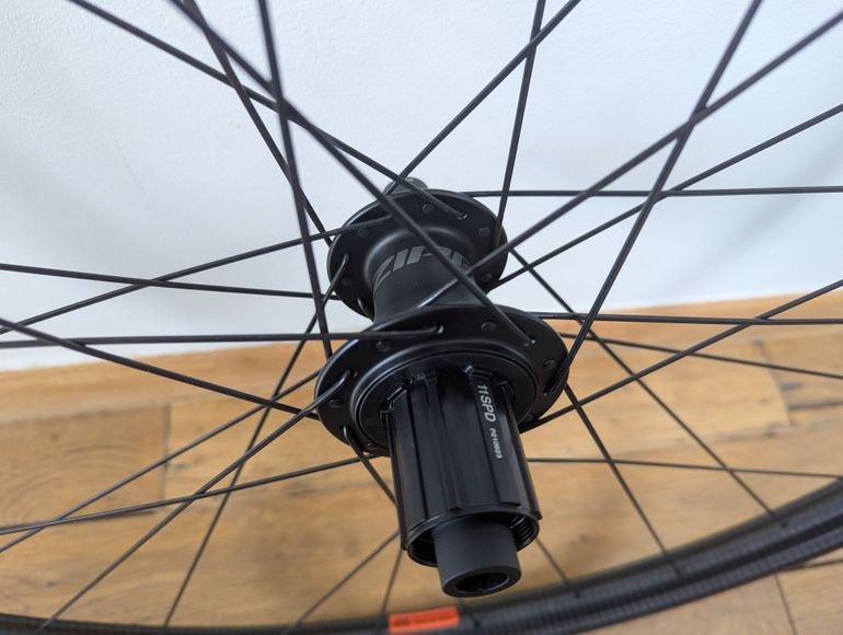 Zipp 101 XPLR Carbon HG Gravel Rear Wheel bike d'occasion — image 2 sur 12