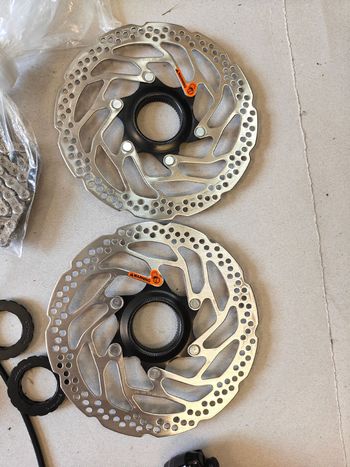 Tweedehands Shimano 105 Groupset disc 12v 2026 bike — afbeelding 5 van 6
