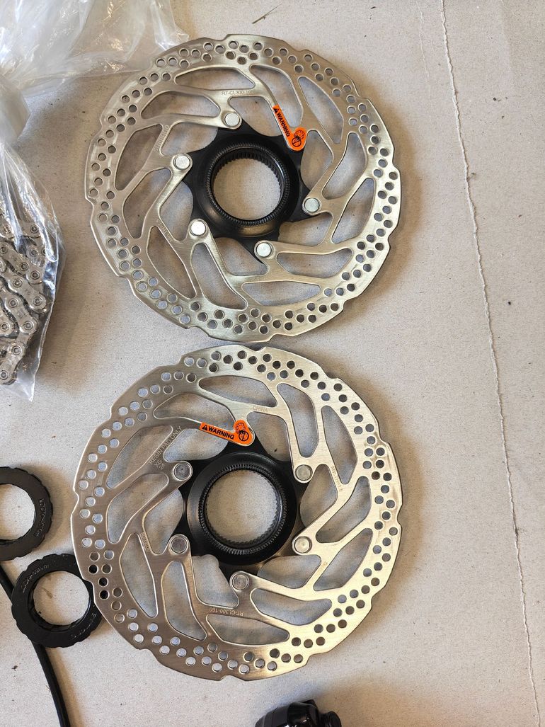 Tweedehands Shimano 105 Groupset disc 12v 2026 bike — afbeelding 5 van 6