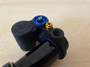 Używany Öhlins TTX AIR 165x45mm bike — zdjęcie 4 z 11