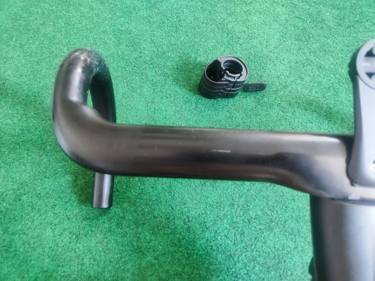 Cannondale HollowGram Knot SAVE Carbon Handlebar bike d'occasion — image 3 sur 11