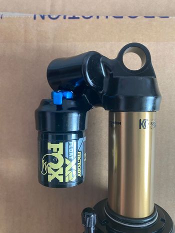 Used Fox X2 Factory Air Shock with Kashima Coating 2025 bike — image 7 of 10