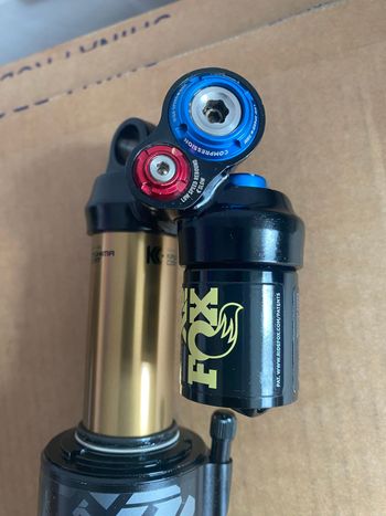 Used Fox X2 Factory Air Shock with Kashima Coating 2025 bike — image 9 of 10