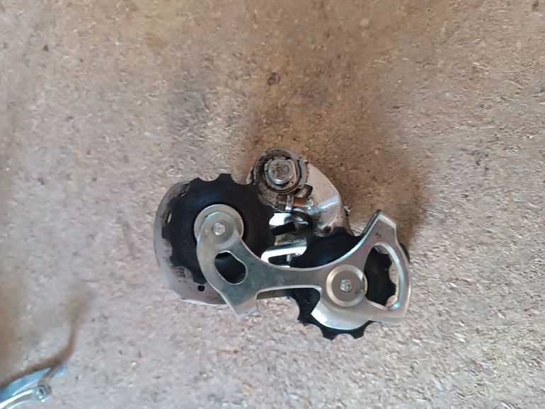 Shimano Sora 8-speed Rear Derailleur bike d'occasion — image 2 sur 2