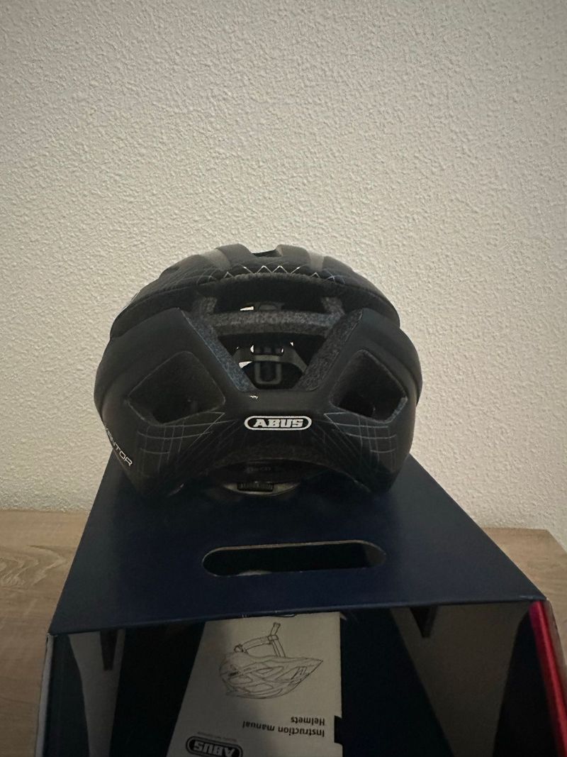 Used ABUS Viator Helmet M Size 2025 bike — image 4 of 6