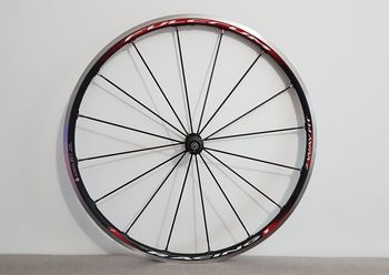Używany Fulcrum Racing 1 Clincher Rim brake front wheel bike