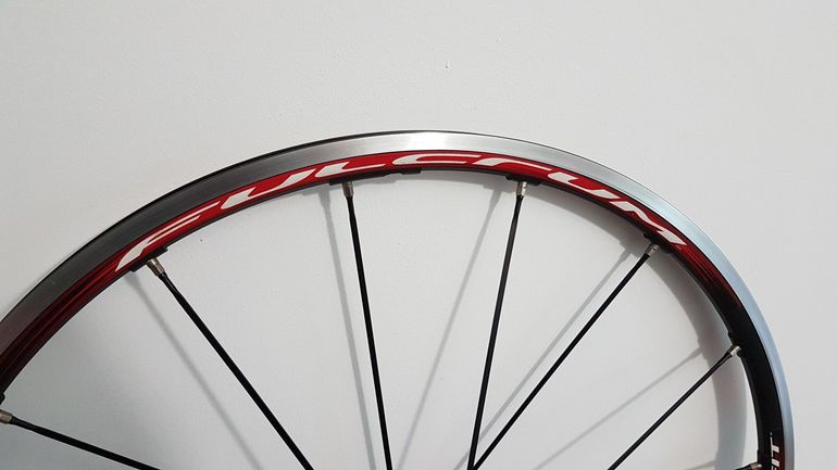 Używany Fulcrum Racing 1 Clincher Rim brake front wheel bike — zdjęcie 3 z 9