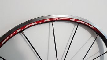 Używany Fulcrum Racing 1 Clincher Rim brake front wheel bike — zdjęcie 4 z 9