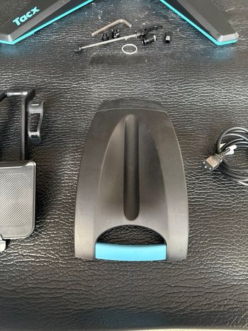 Used Tacx Flux 2 Rollentrainer 2025 bike — image 2 of 11