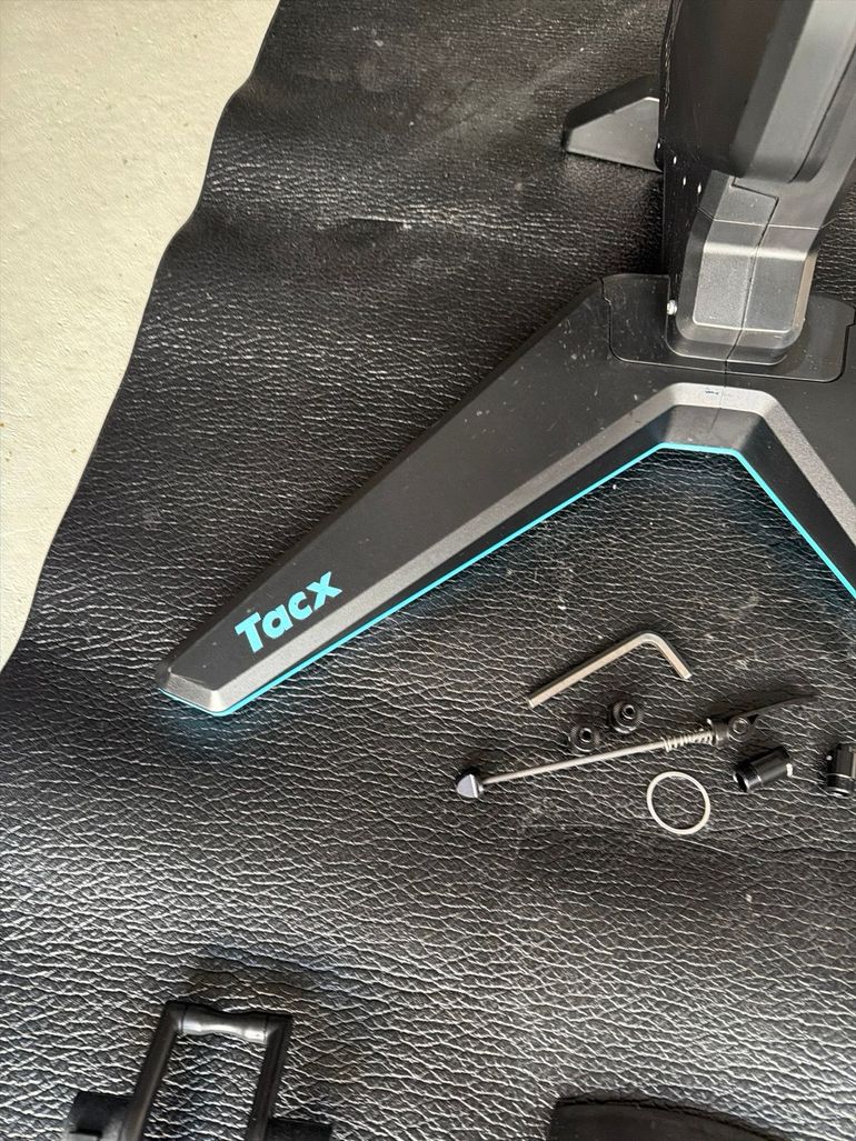 Used Tacx Flux 2 Rollentrainer 2025 bike — image 8 of 11