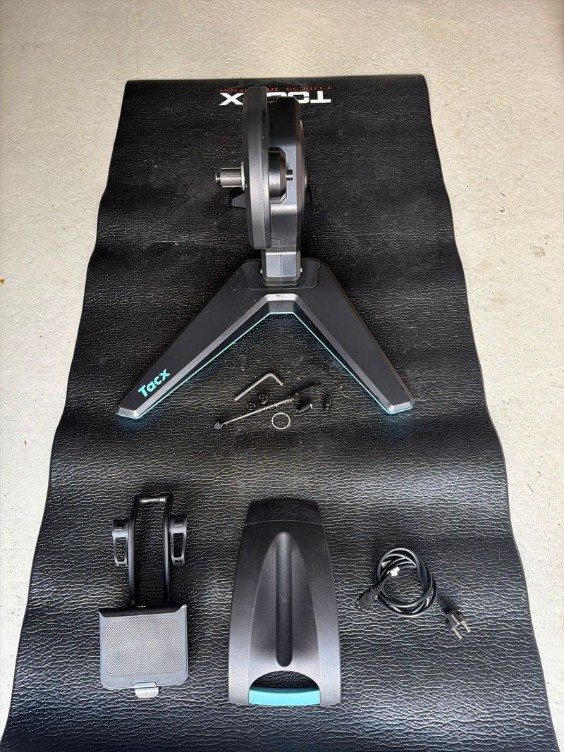 Used Tacx Flux 2 Rollentrainer 2025 Cycling Accessories