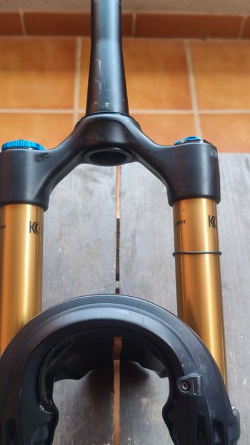 Fox 36 Factory GRIP2 2023 bike usato — immagine 2 di 13