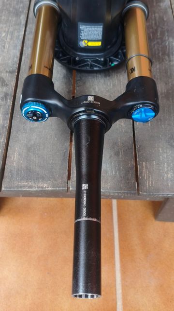 Fox 36 Factory GRIP2 2023 bike usato — immagine 8 di 13