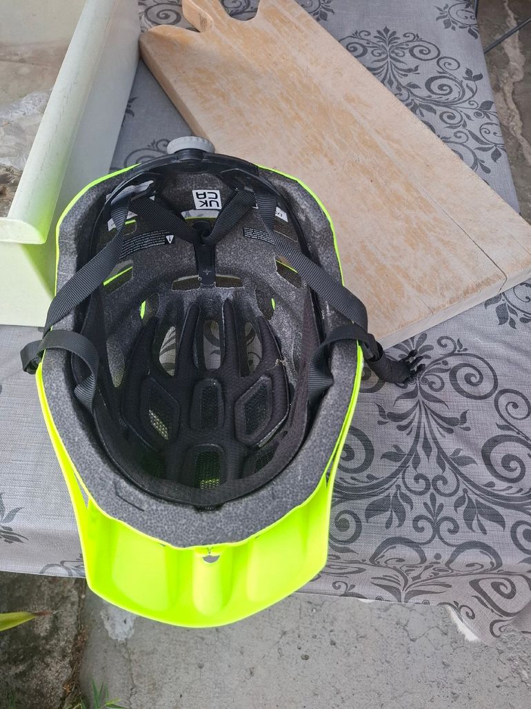 exclusky Bicycle Helmet 2022 bike usato — immagine 2 di 2