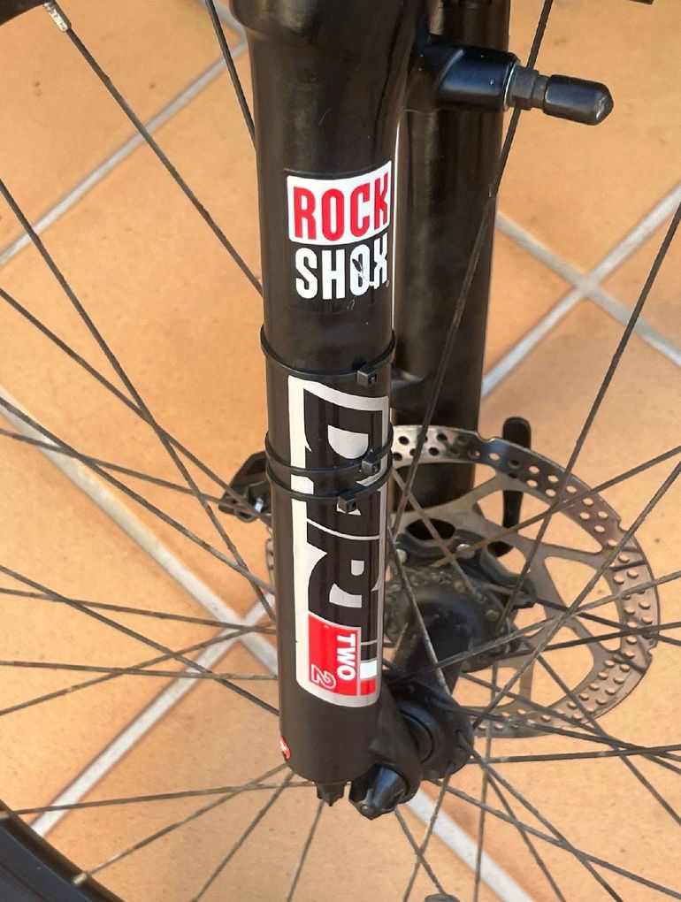 RockShox Dart 2 Suspension Fork bike d'occasion — image 1 sur 3