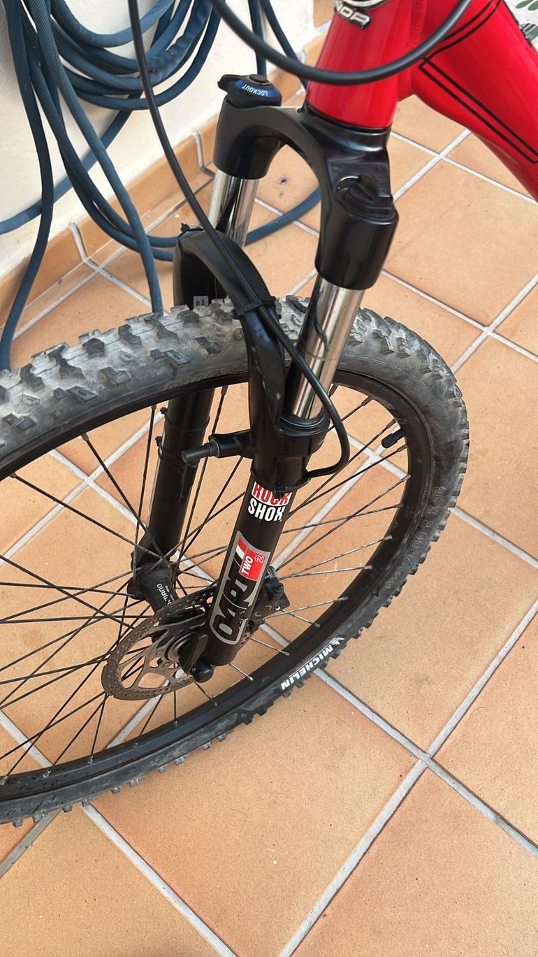 RockShox Dart 2 Suspension Fork bike d'occasion — image 3 sur 3