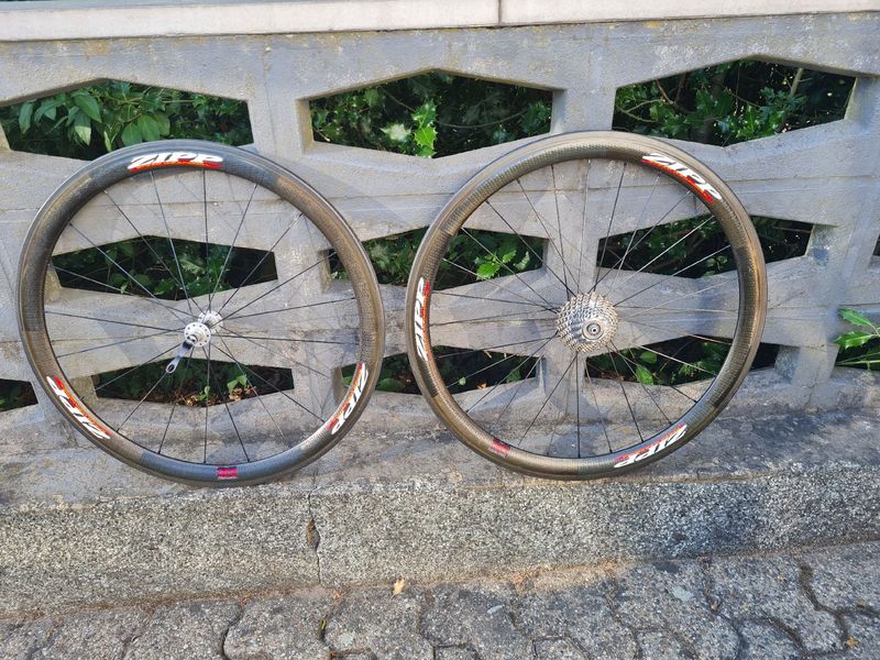 Used Zipp / FRM 303 bike — image 1 of 28