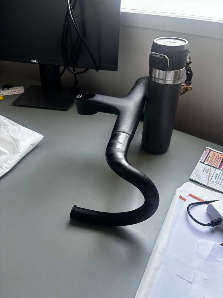 Použité Canyon CP10 Aerocockpit CF Integrated Carbon One-Piece Handlebar + Stem bike — obrázek 3 z 7