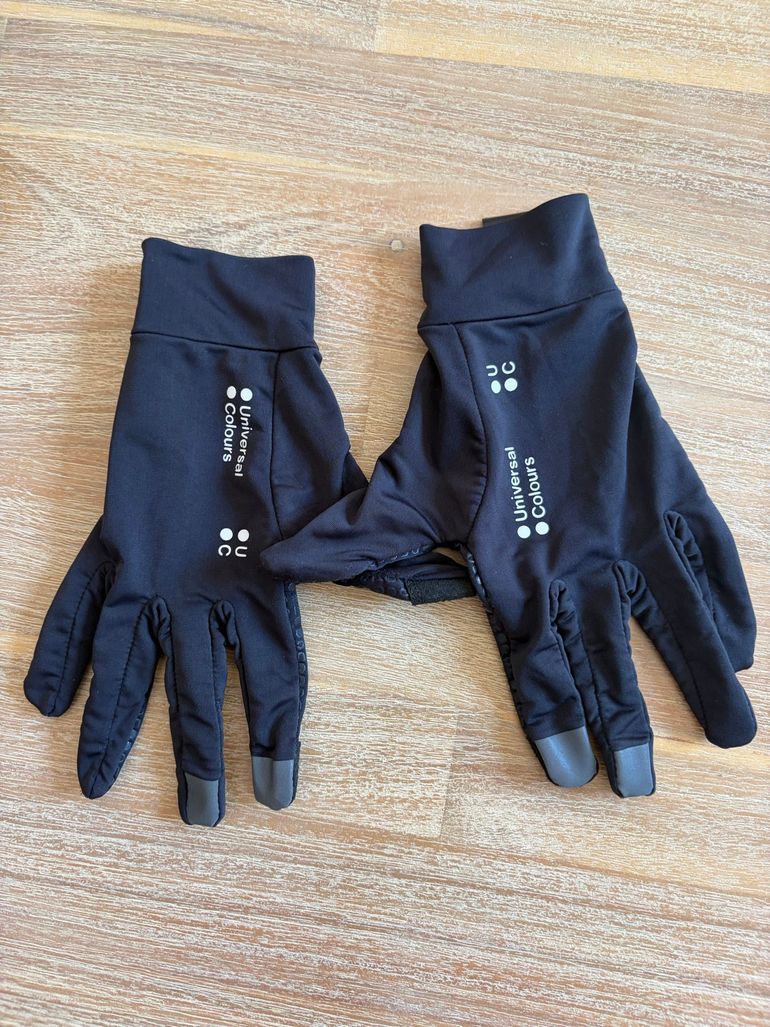 Used Universal Colours Mono Lightweight Gloves bike — image 1 of 2