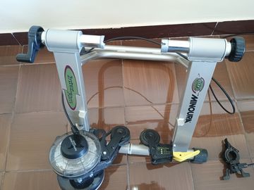 Tweedehands Minoura Trainer 2002 bike — afbeelding 3 van 5