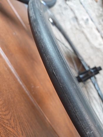 Used Zipp 303 S Carbon Tubeless Disc Brake Wheelset 2025 bike — image 5 of 12