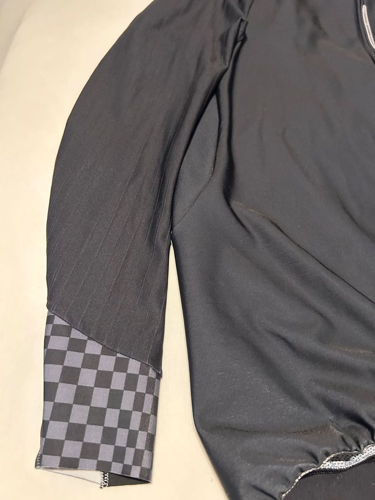 Used q 36, 5 Long Sleeve Jersey 2026 bike — image 5 of 10