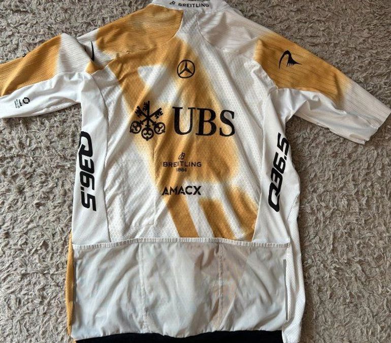 Used Q36.5 Tom Pidcock Gold Edition 2025 bike — image 3 of 4