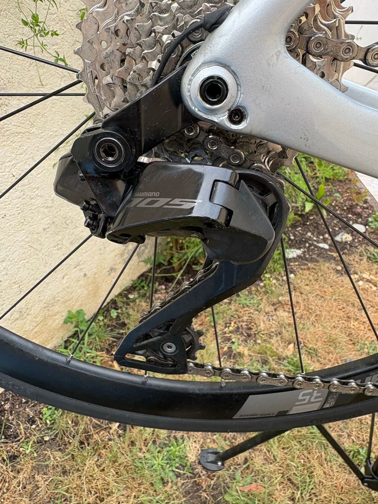Tweedehands Shimano 105 Di2 2025 bike — afbeelding 4 van 6